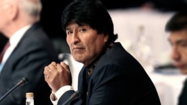 Hay una orden de detención contra Morales, según Camacho y el propio Evo