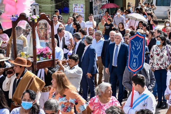 En Palma Sola el gobernador acompañó las Fiestas Patronales