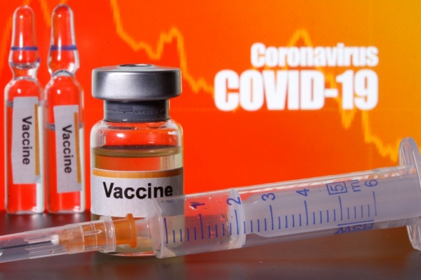 Vacuna de la Universidad de Oxford puede generar anticuerpos