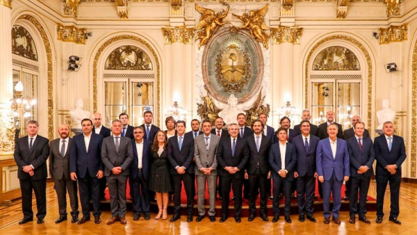 Fernández se reúne con el gabinete federal y el miércoles con gobernadores del norte
