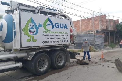Agua Potable de Jujuy solucionó obstrucción cloacal intencional de extrema gravedad en Palpalá