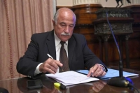 Duros cuestionamiento al senador Snopek