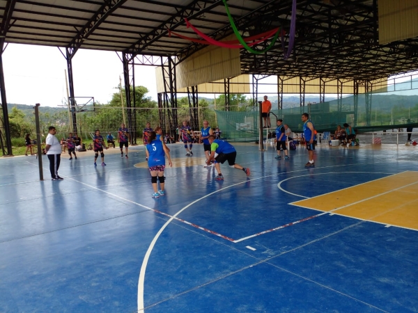 Exitoso primer torneo de Newcom para adultos mayores