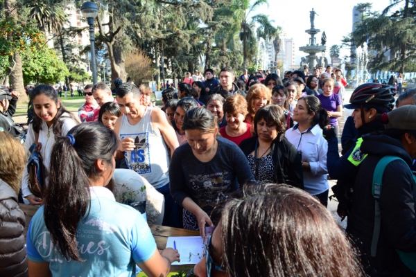 SE ENTREGARON 600 PLANTINES EN EL DÍA DEL ÁRBOL