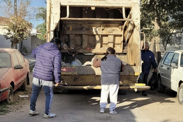 Importante colaboraci&oacute;n de los vecinos ante la convocatoria para solucionar la problem&aacute;tica de la basura