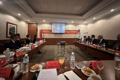 Haquim se reuni&oacute; con inversores chinos en Buenos Aires