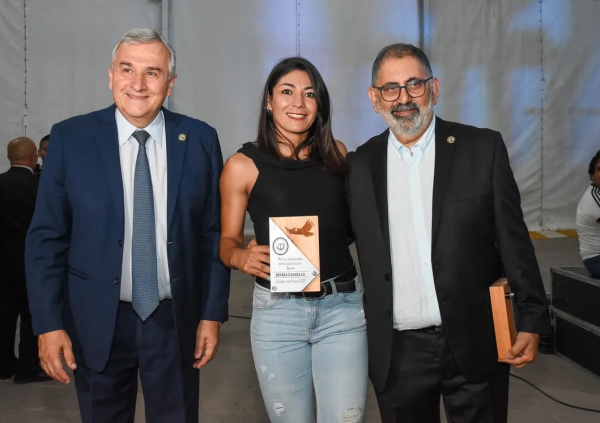 Morales particip&oacute; de la ceremonia de entrega del C&oacute;ndor de Oro