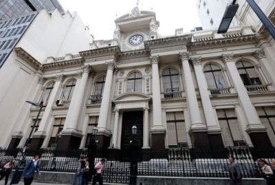 El Banco Central compr&oacute; m&aacute;s de USD 7.300 millones en 2026 y las reservas cayeron por un pago al FMI