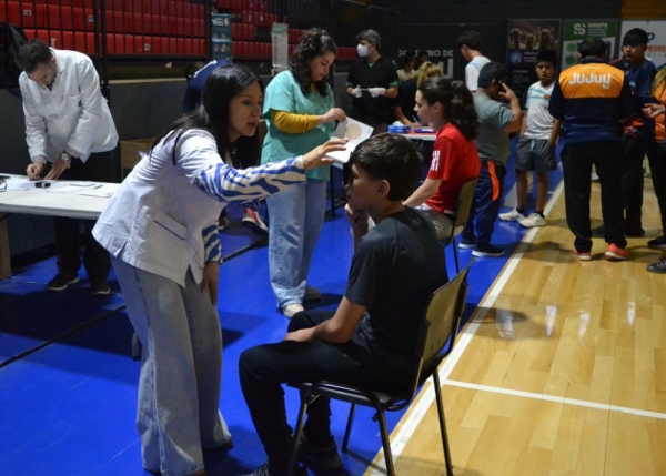 Destacaron iniciativa de realizar una revisi&oacute;n m&eacute;dica para deportistas