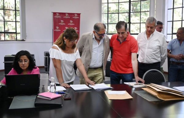 Tasa Vial. Apertura de sobres para la ejecuci&oacute;n del plan de pavimentaci&oacute;n