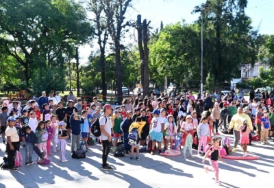 &ldquo;Chuli&rdquo; Jorge dio la bienvenida a cientos de ni&ntilde;os en la Colonia de Vacaciones 2026