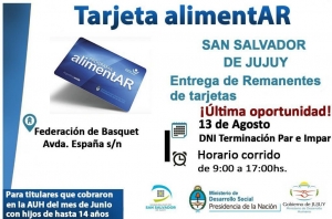 Entregan remanente de tarjetas alimentAr en la Capital