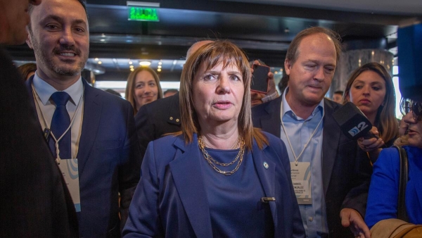 Bullrich afirm&oacute; que el sistema de indemnizaciones "es una espada de Damocles"