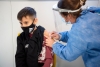 Amplían la vacunación COVID para menores de 17 años en Argentina: cuándo comenzarán a aplicarse los refuerzos