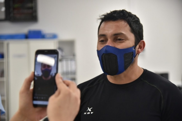 Profesores de educaci&oacute;n f&iacute;sica colaboran con pacientes Covid