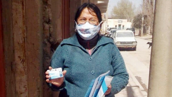 Titulares de Puna y Quebrada ya tienen su Tarjeta AlimentarCe