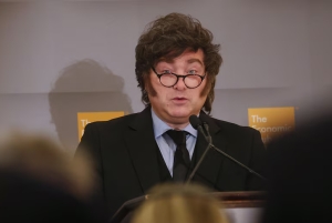 Cayó la confianza en el Gobierno e igualó la peor medición de la era Milei