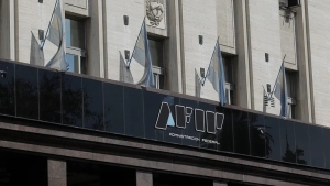 D&oacute;lar: 15 claves para pedir ante AFIP la devoluci&oacute;n del 35% por la compra de divisas de 2022