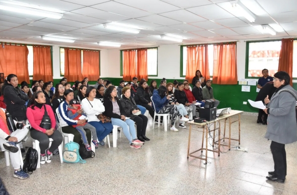 Ingreso a Primer A&ntilde;o."Las familias fueron a la escuela"