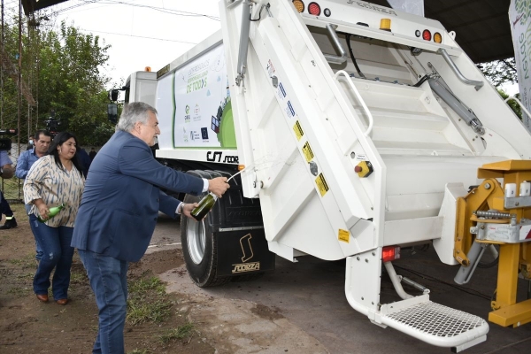 El Piquete recibi&oacute; un cami&oacute;n compactador y cerrar&aacute; su basural a cielo abierto