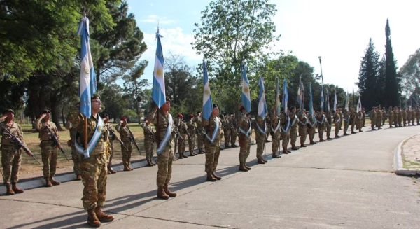 El Gobierno prepara un sistema de descuentos y beneficios para militares y sus familias