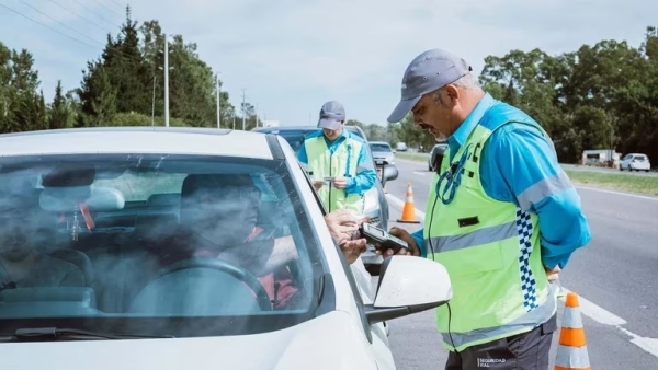 El Senado convirti&oacute; en ley el proyecto de alcohol cero al volante para rutas nacionales