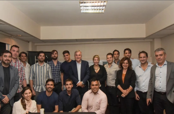 Pidieron a Morales que "siga luchando por las empresas nacionales"