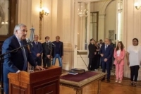 Morales posesion&oacute; a nuevos ministros y funcionarios provinciales