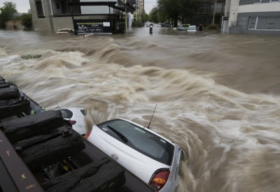 Tr&aacute;gico temporal en Bah&iacute;a Blanca: diez muertos, inundaciones y m&aacute;s de mil evacuados