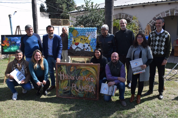 Concejales reconocieron a organizadores de muestra artística y ambiental
