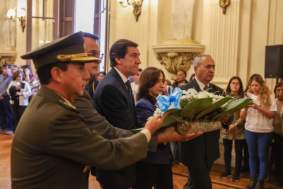 Merecido homenaje a los h&eacute;roes de Malvinas
