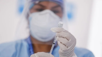 El Gobierno anunci&oacute; que llegar&aacute;n las vacunas bivalentes contra el COVID-19: c&oacute;mo ser&aacute; la distribuci&oacute;n en todo el pa&iacute;s