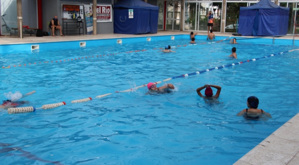 Natatorio municipal inscribe a menores