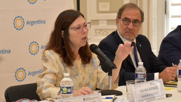 Batakis, con el objetivo de "calmar un poco a la econom&iacute;a argentina&rdquo;
