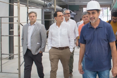 Concejales y funcionarios municipales recorrieron las obras en el mercado municipal 6 de Agosto