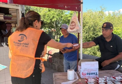 Informaron a comerciantes ambulantes sobre atenciones gratuitas en salud