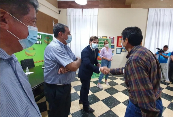 Emprendedores recibieron cr&eacute;ditos "Microsol"