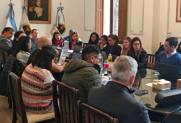FONPLATA. Importante pr&eacute;stamo para salud y conectividad