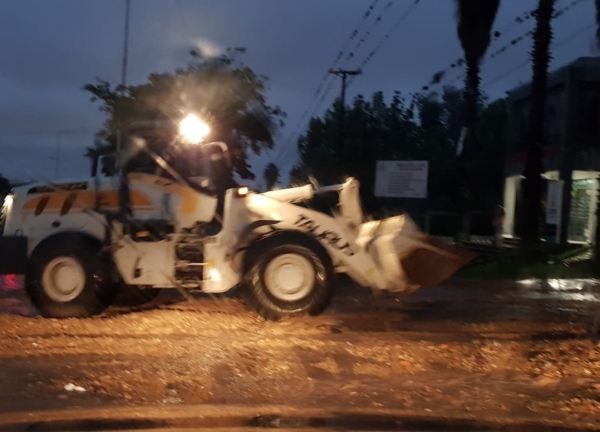 Intensos trabajos para recuperar la transitabilidad en capital