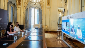 Vizzotti inici&oacute; di&aacute;logo con China e Israel para producir vacunas en Argentina