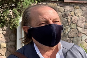 "El diputado Snopek hace cuarentena dentro de un submarino"