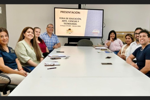 Educaci&oacute;n fortalece acciones para la Feria de Ciencias