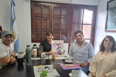 Obras de arte con material reciclado para reconocer el compromiso de las juventudes