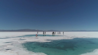IMPORTANTE AFLUENCIA TUR&Iacute;STICA EN SALINAS GRANDES