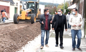 Pavimento en calles de Cuyaya