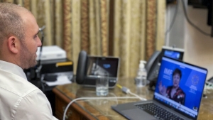 Llegaron USD 4.334 millones del FMI y le dan margen al gobierno para sostener el d&oacute;lar hasta las elecciones