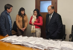 Entregaron guardapolvos escolares para El Talar