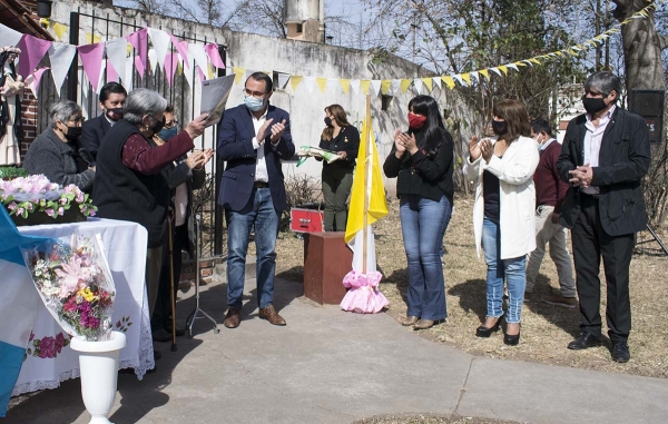 Barrio Santa Rosa celebr&oacute; aniversario