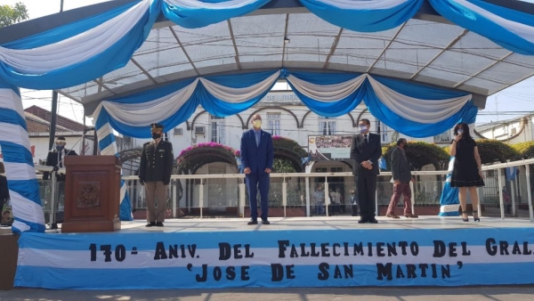 Libertador y su homenaje al "Padre de la Patria"