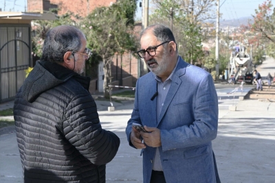Obras mixtas: el municipio contin&uacute;a mejorando la trama vial de la ciudad con la actitud participativa de los vecinos